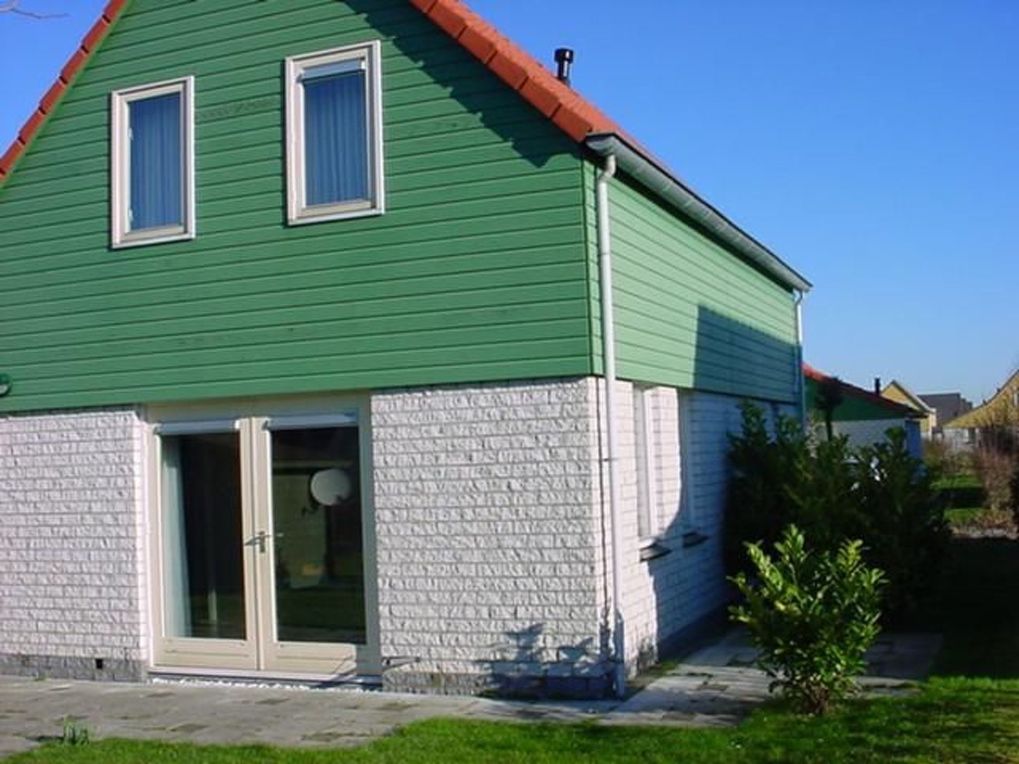 Gemütliches Haus mit komplett umzäuntem Garten-Binnen