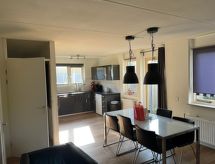 Gezellig familiehuis in Wemeldinge, op loopafstand van het centrum - thumbnail 4