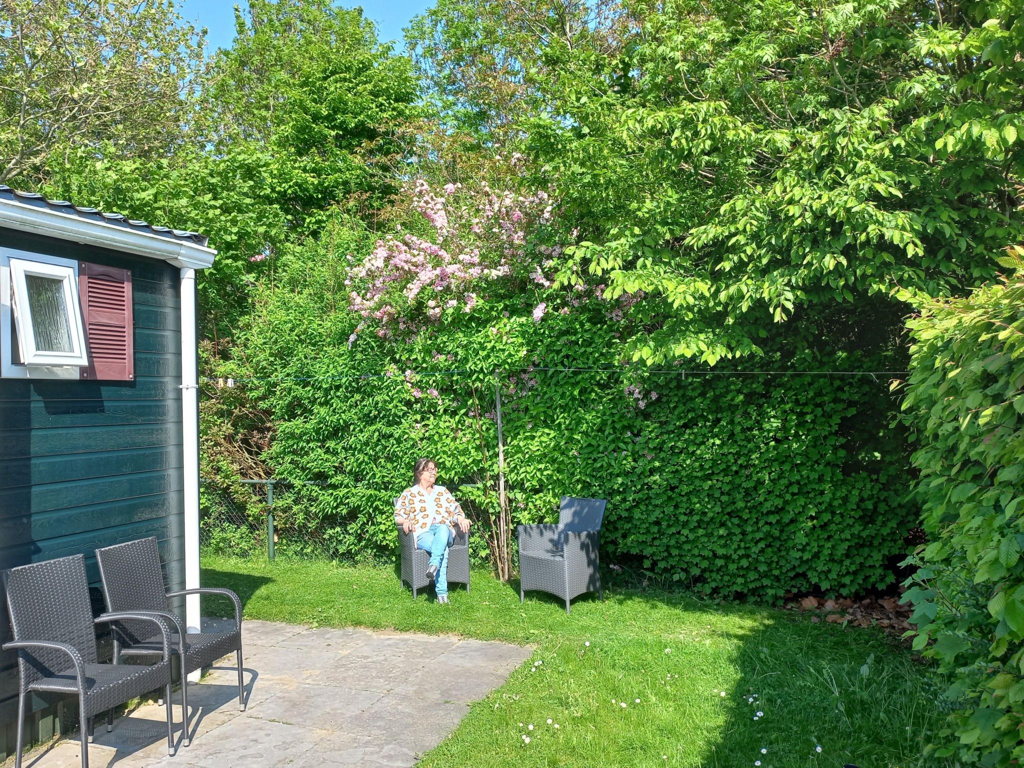 Gemütliches Chalet mit Terrasse-Binnen