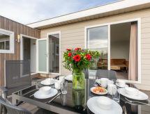 Hart van Zeeland: Modern vakantiehuis aan het meer, 5 km van strand - thumbnail 5