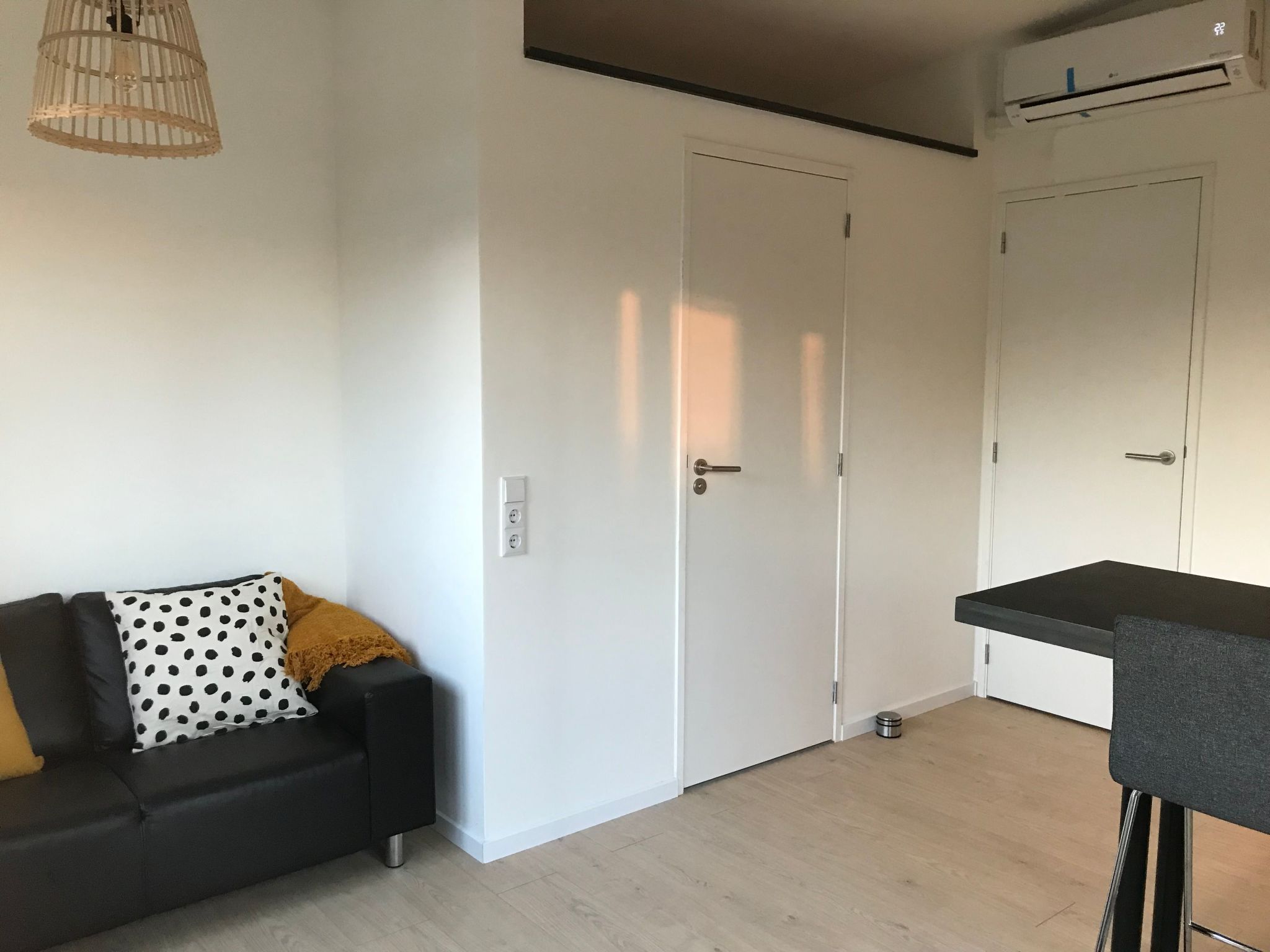 Winziges Sonnenhaus-Dedans