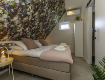 Bed by Al: modern appartement in hartje Kortgene, 500m van het Veerse Meer - thumbnail 6
