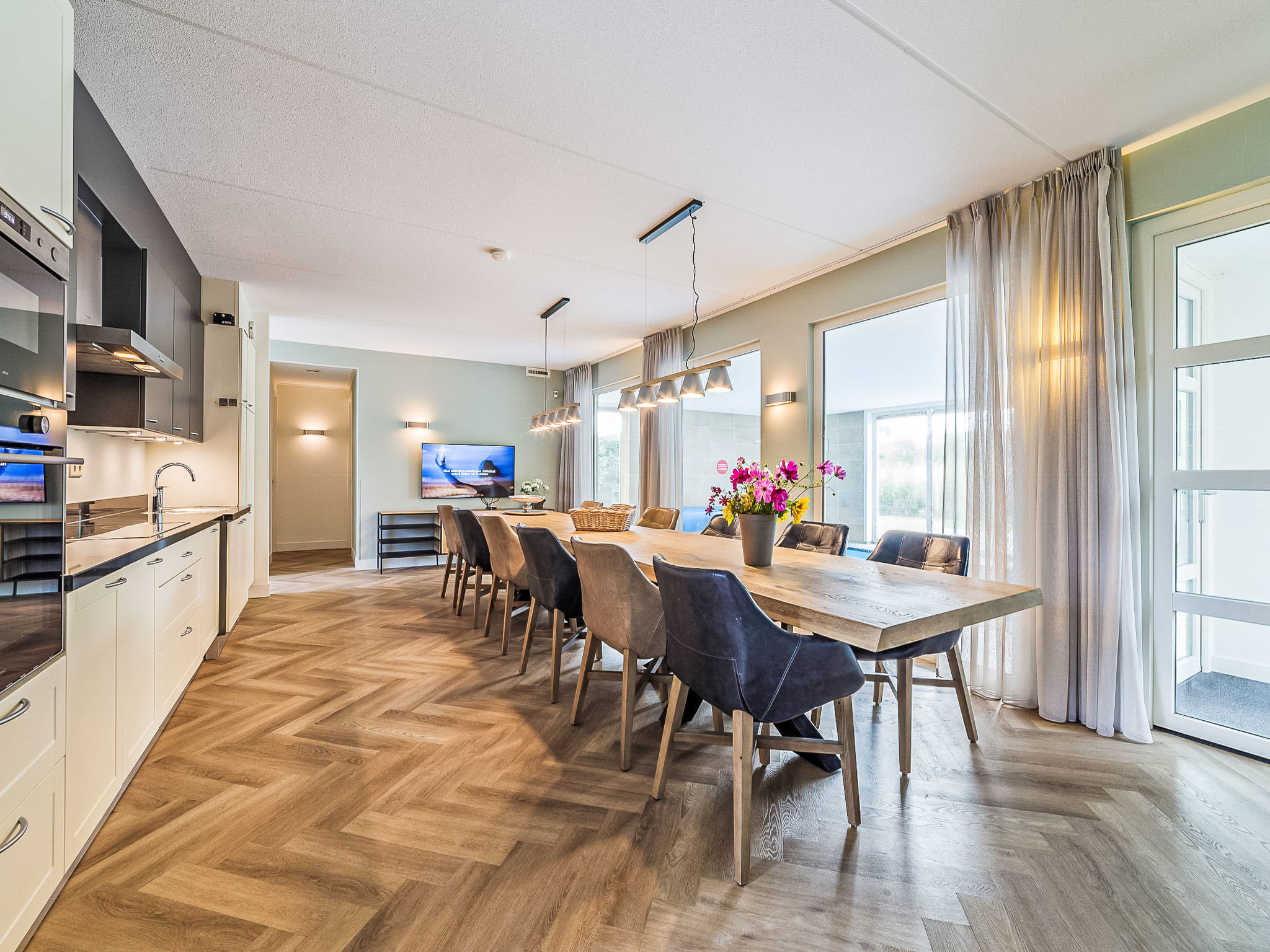 Kitchen / Dining Room