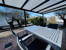 Strandappartement met zwembad op Beach Resort Kamperland - thumbnail 4