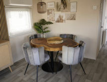 Modern strandappartement met zwembad in Beach Resort Kamperland - thumbnail 4