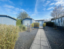 Strandbungalow voor 4 personen met zwembad op Beach Resort Kamperland - thumbnail 3