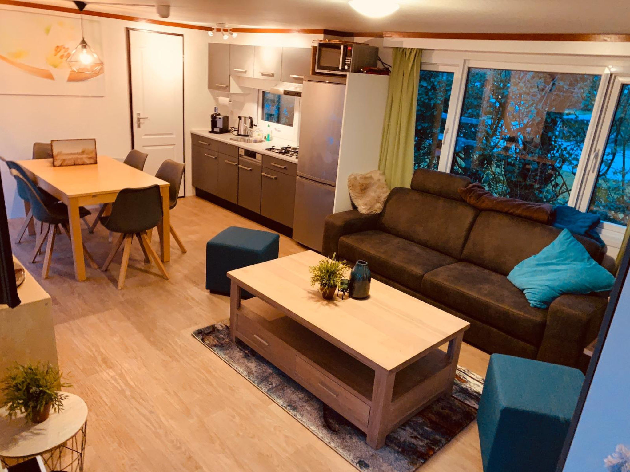 Kitchen / Dining Room