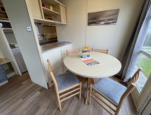 Modern strandappartement aan Zeeuwse golfbaan met overdekt terras - thumbnail 6