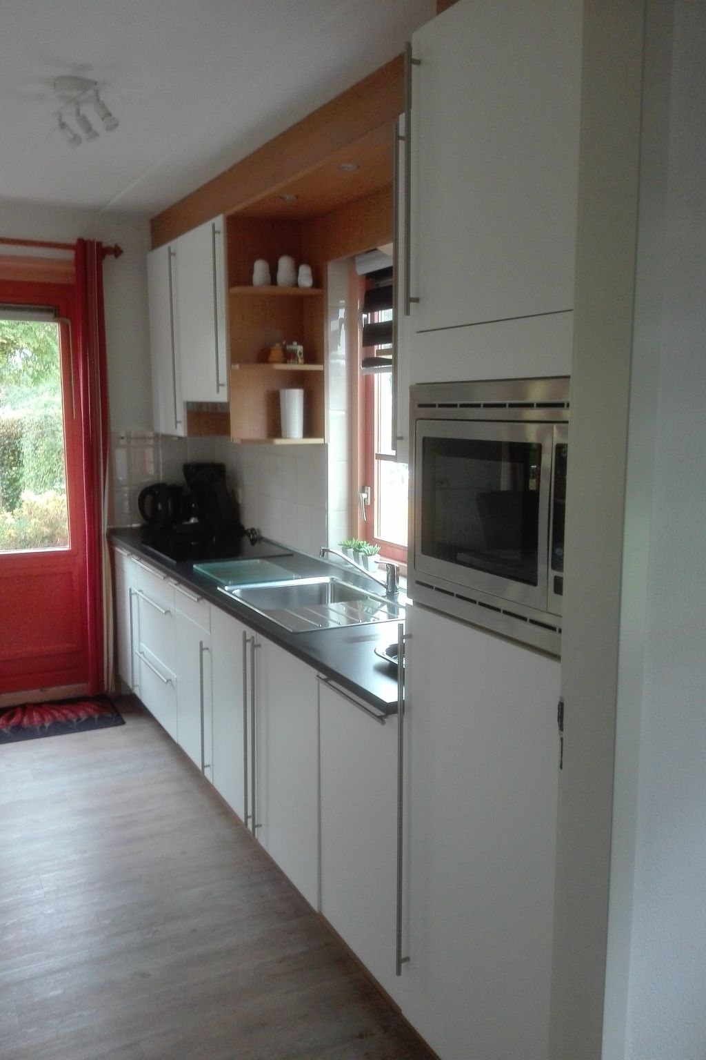 Einmalige, ruhige Ferienvilla im Grünen-Inside