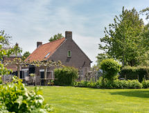 Vrijstaand vakantiehuis in Sint Kruis, nabij golfbaan en 20 km van zee - thumbnail 1