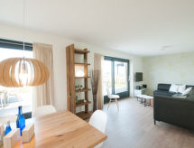 Luxe villa aan zee met meerzicht op Oesterdam Resort in Zeeland - thumbnail 2