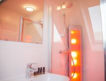 Luxe strandvilla Oesterdam Resort: 10 pers, sauna & jacuzzi aan zee - thumbnail 5
