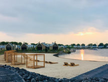 Vrijstaand vakantiehuis met zeezicht op Oesterdam Resort, 100m van het strand - thumbnail 5