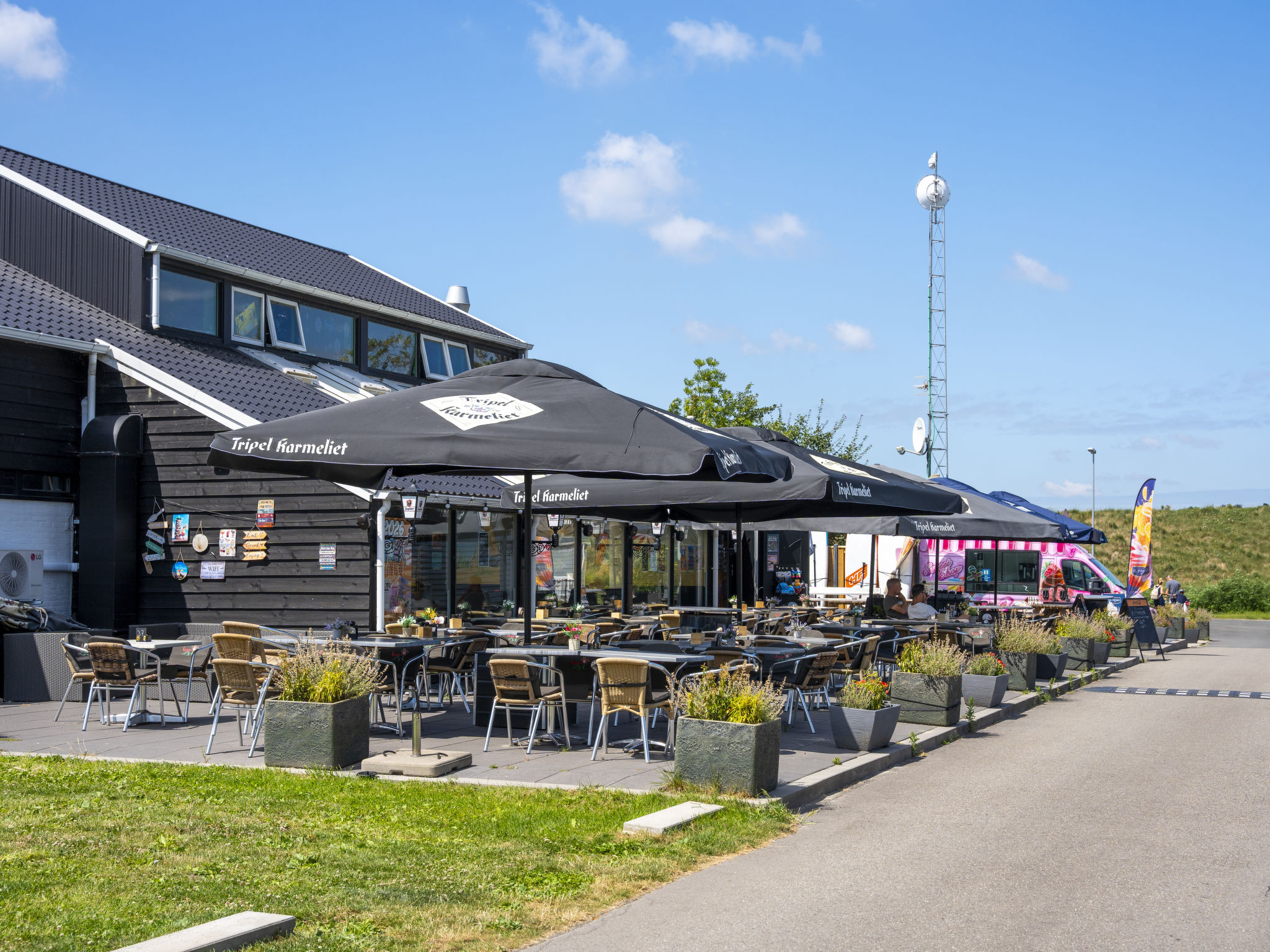 De Witte Parel - Buiten