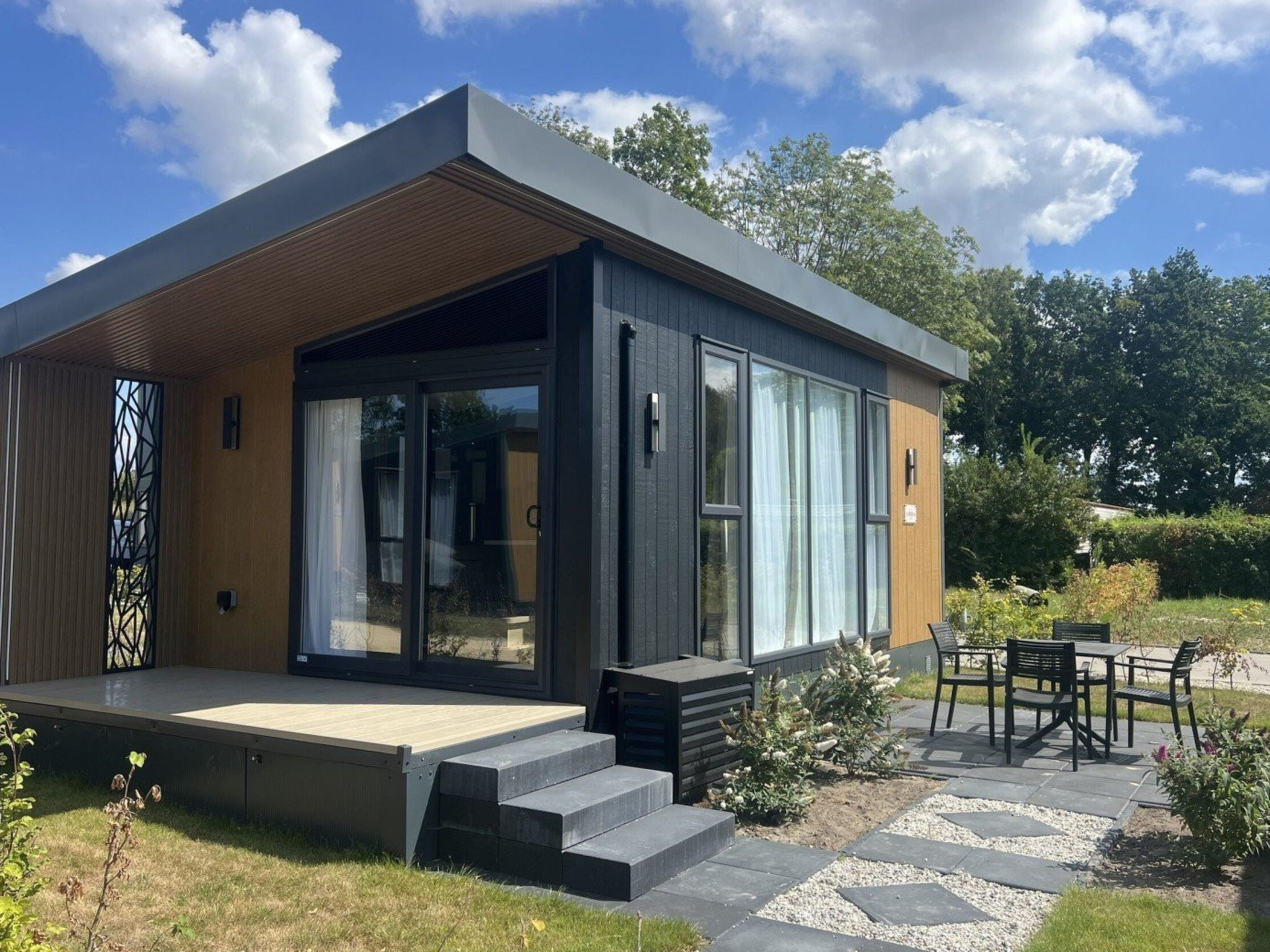 Vakantiepark de Zeeuwse Parel – Hotel Chalet - Image 2
