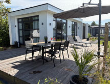 De Witte Parel: luxe vakantiehuis aan de golfbaan in Zeeland - thumbnail 1