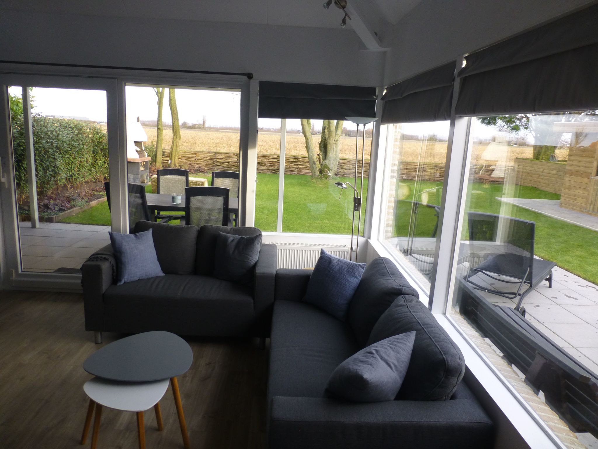 Neuer schöner Bungalow-Dedans