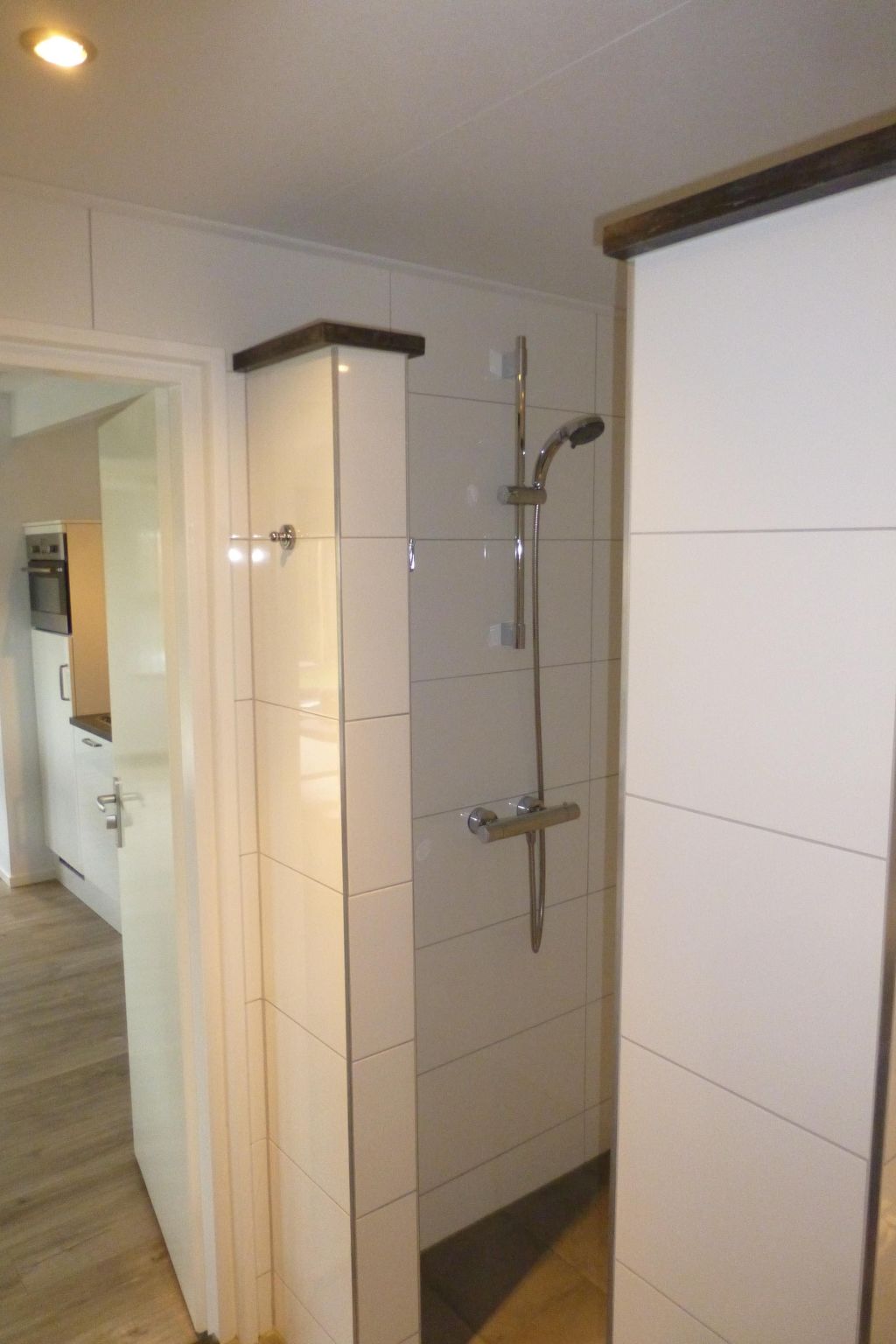 Neuer schöner Bungalow-Dedans