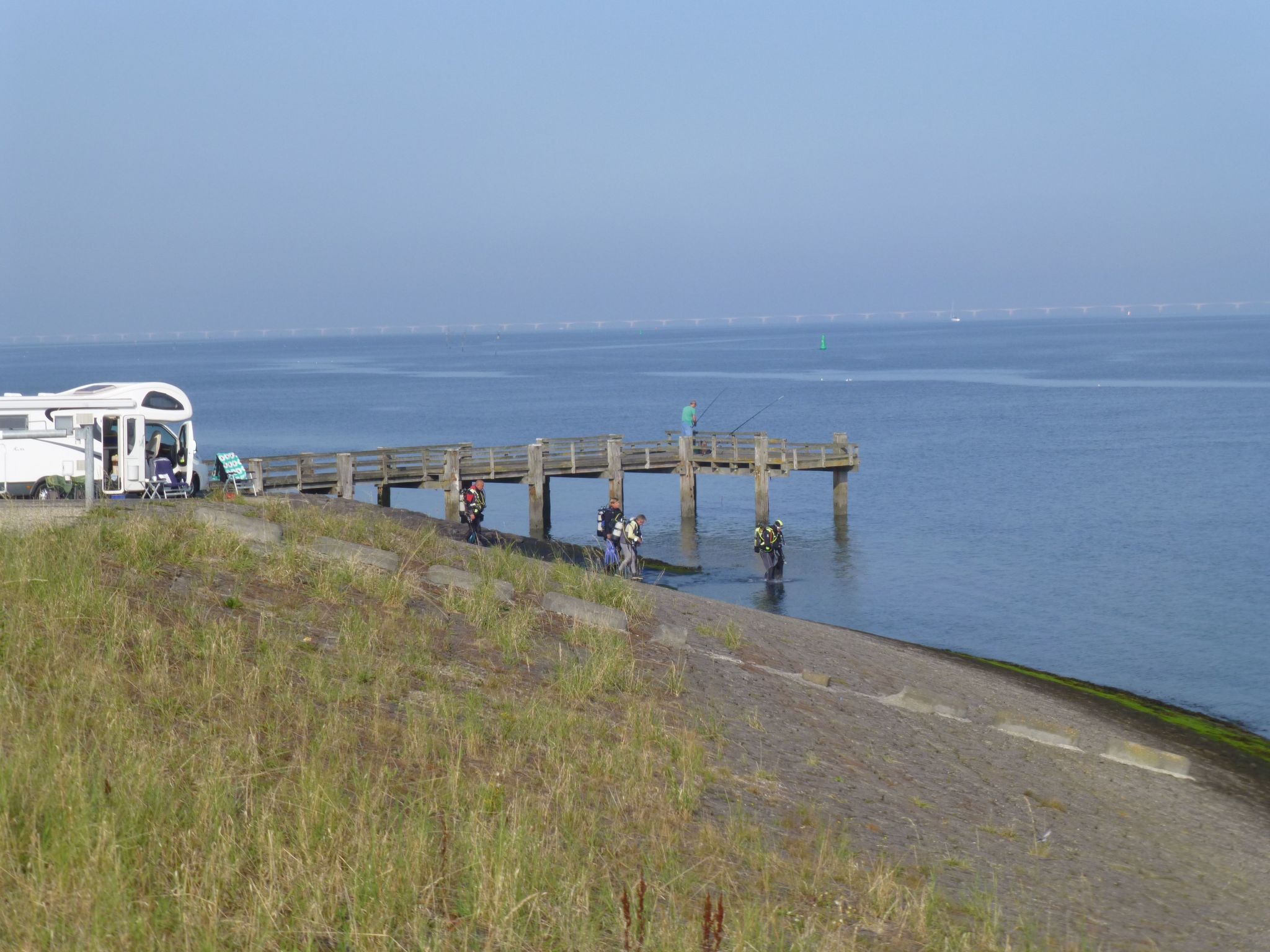 Neuer schöner Bungalow-Dedans