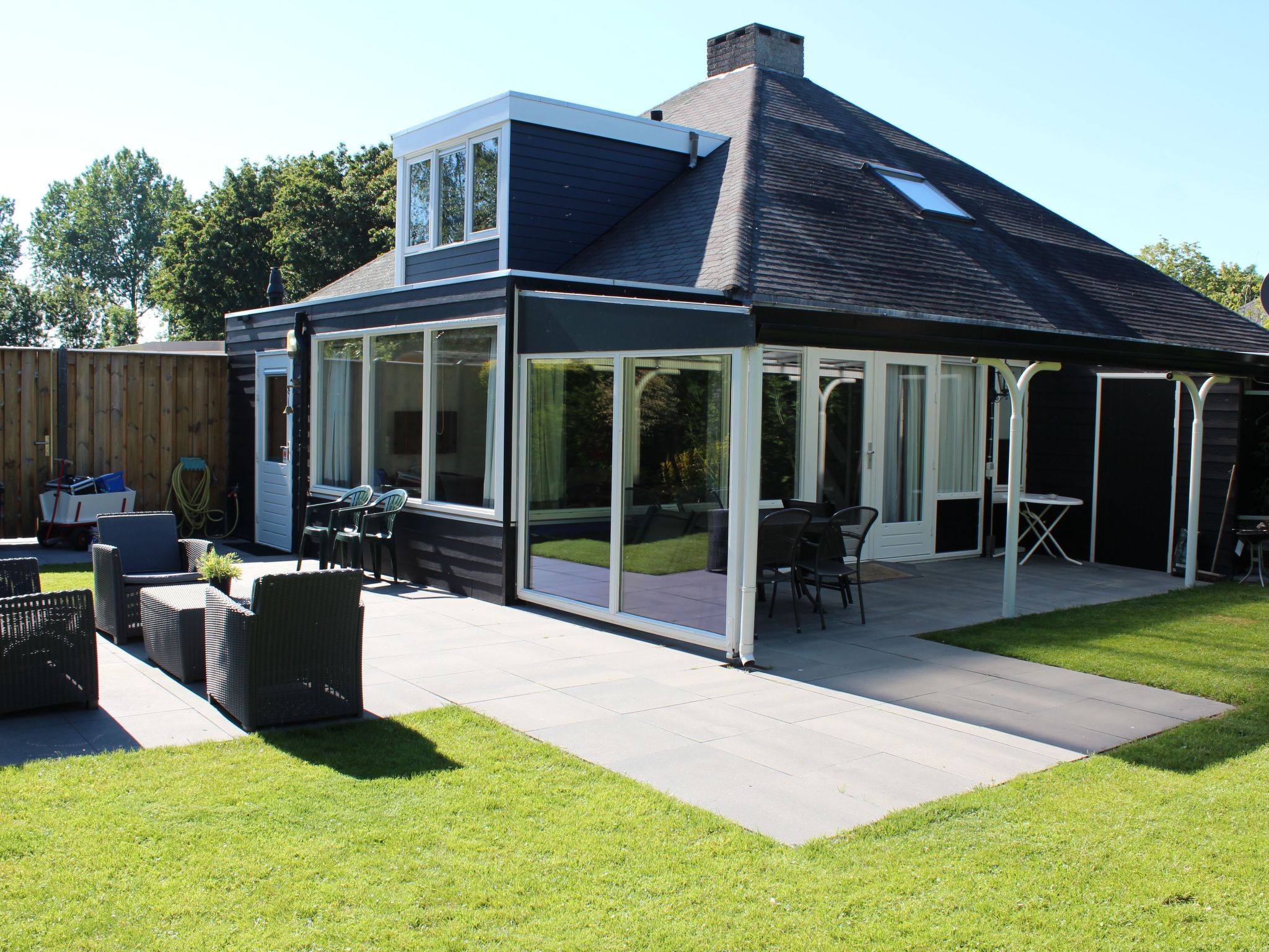 Ferienhaus mit umzäuntem Garten in Stavenisse (Niederlande) und 1 Hund erlaubt