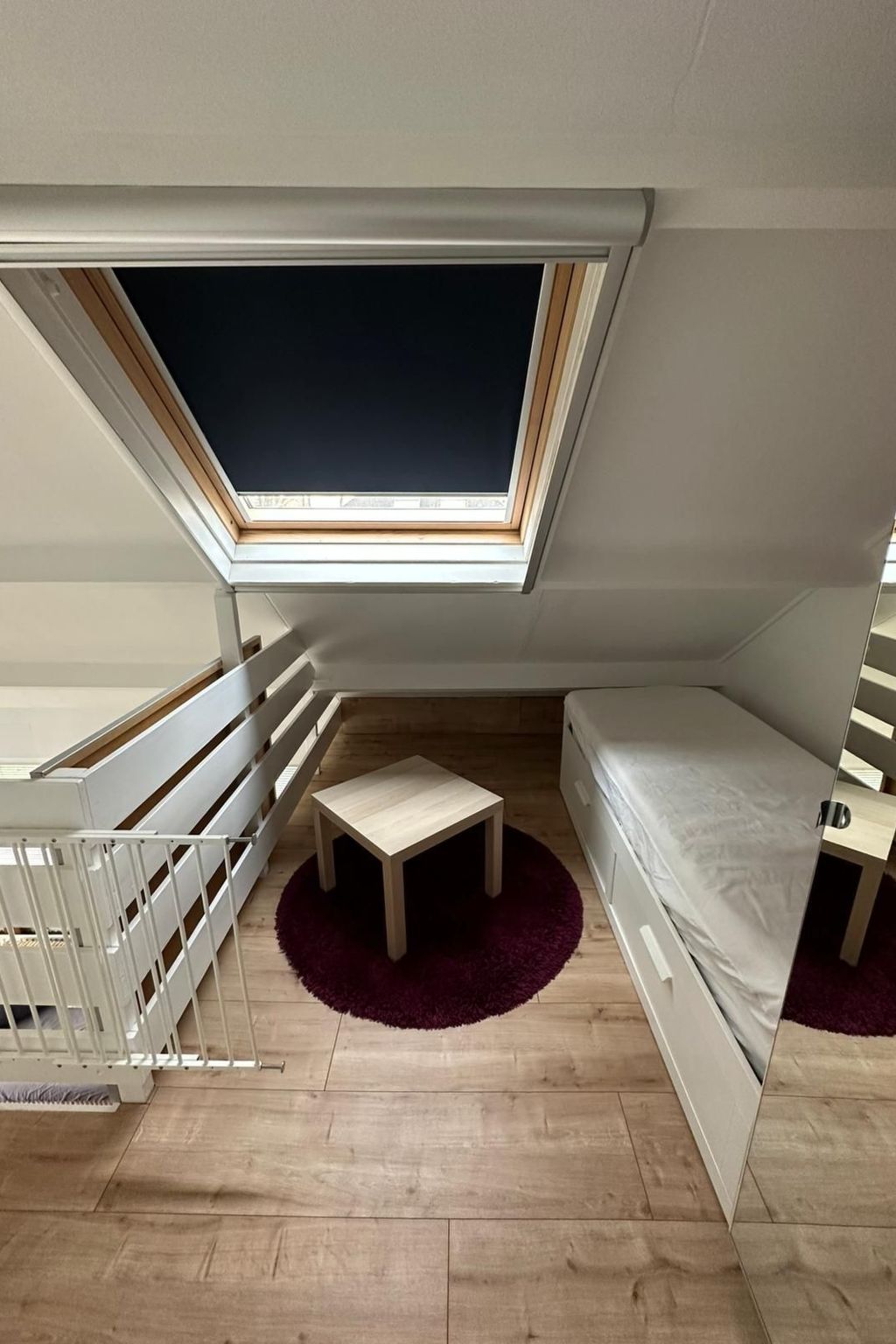 Mit Garten, Grill und Terrasse-Drinnen