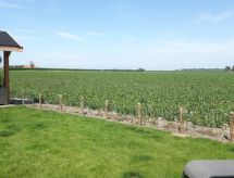 Vrijstaande bungalow met privétuin op 500m van zee in Stavenisse - thumbnail 4