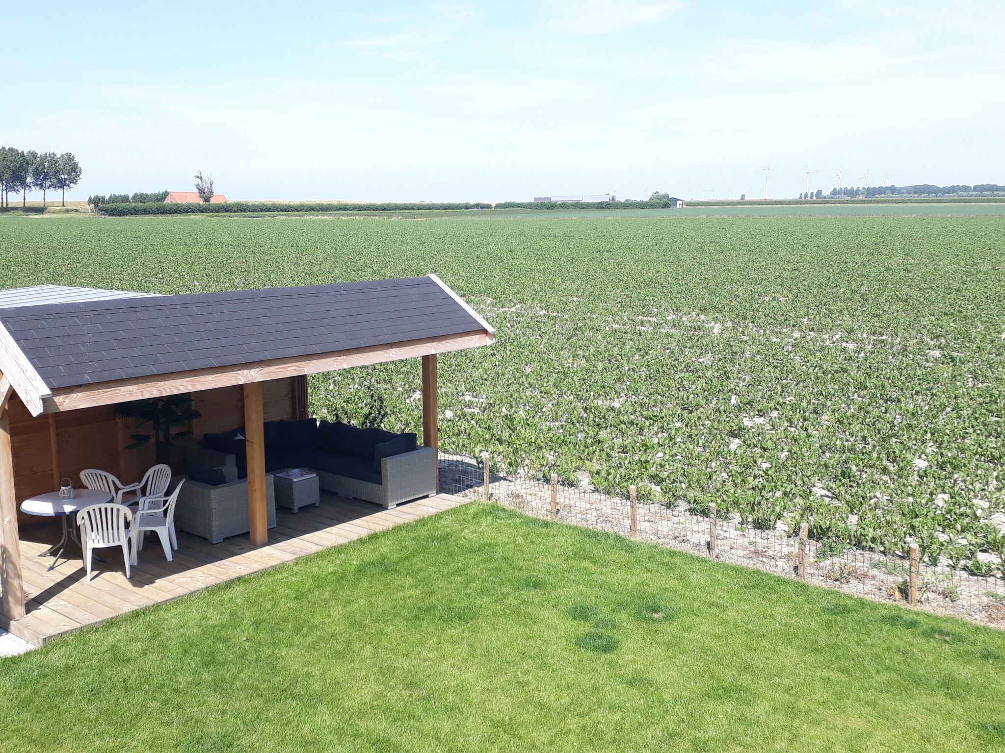 Mit privatem Garten und Terrasse-Drinnen