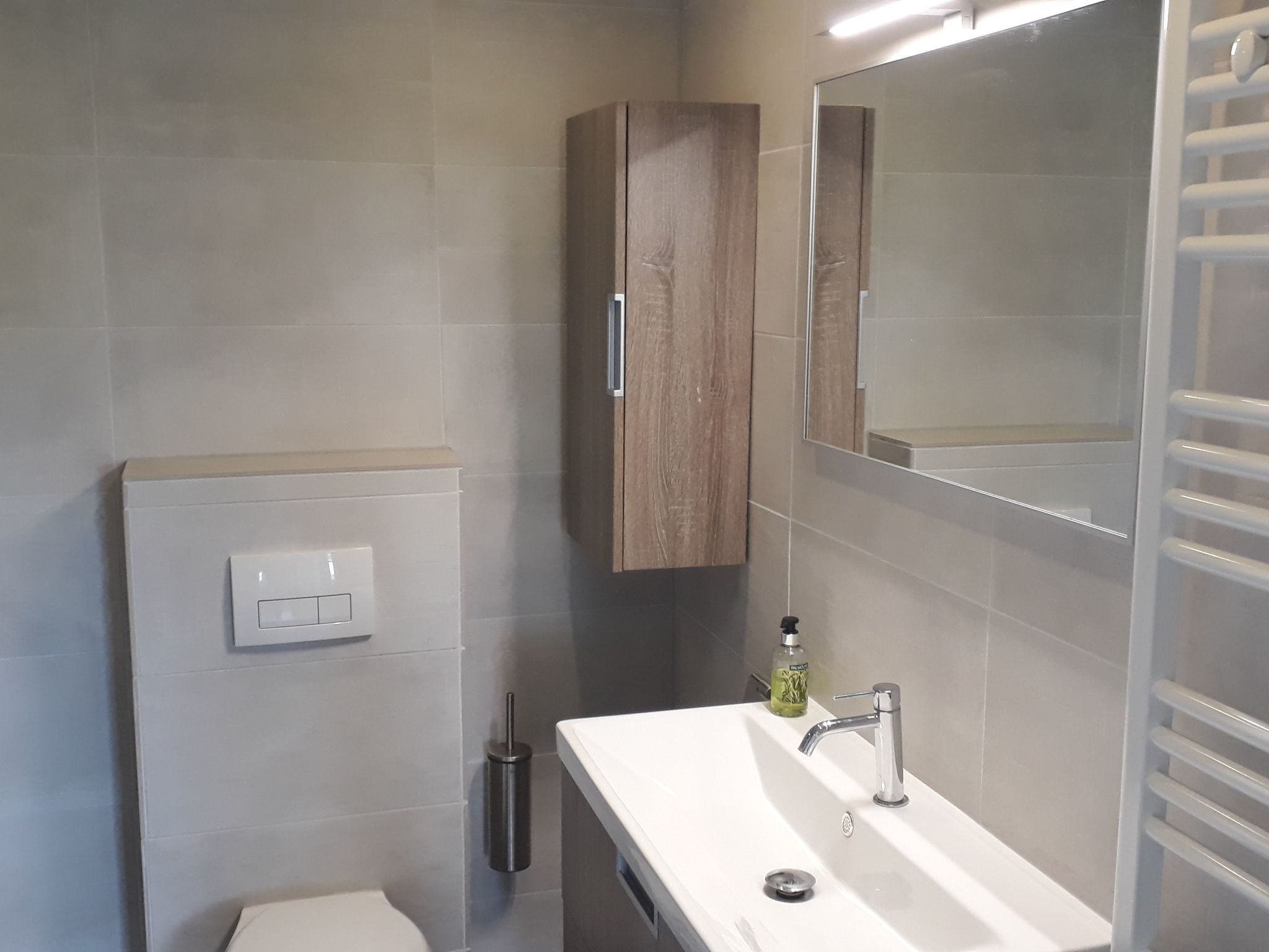 Mit privatem Garten und Terrasse-Drinnen