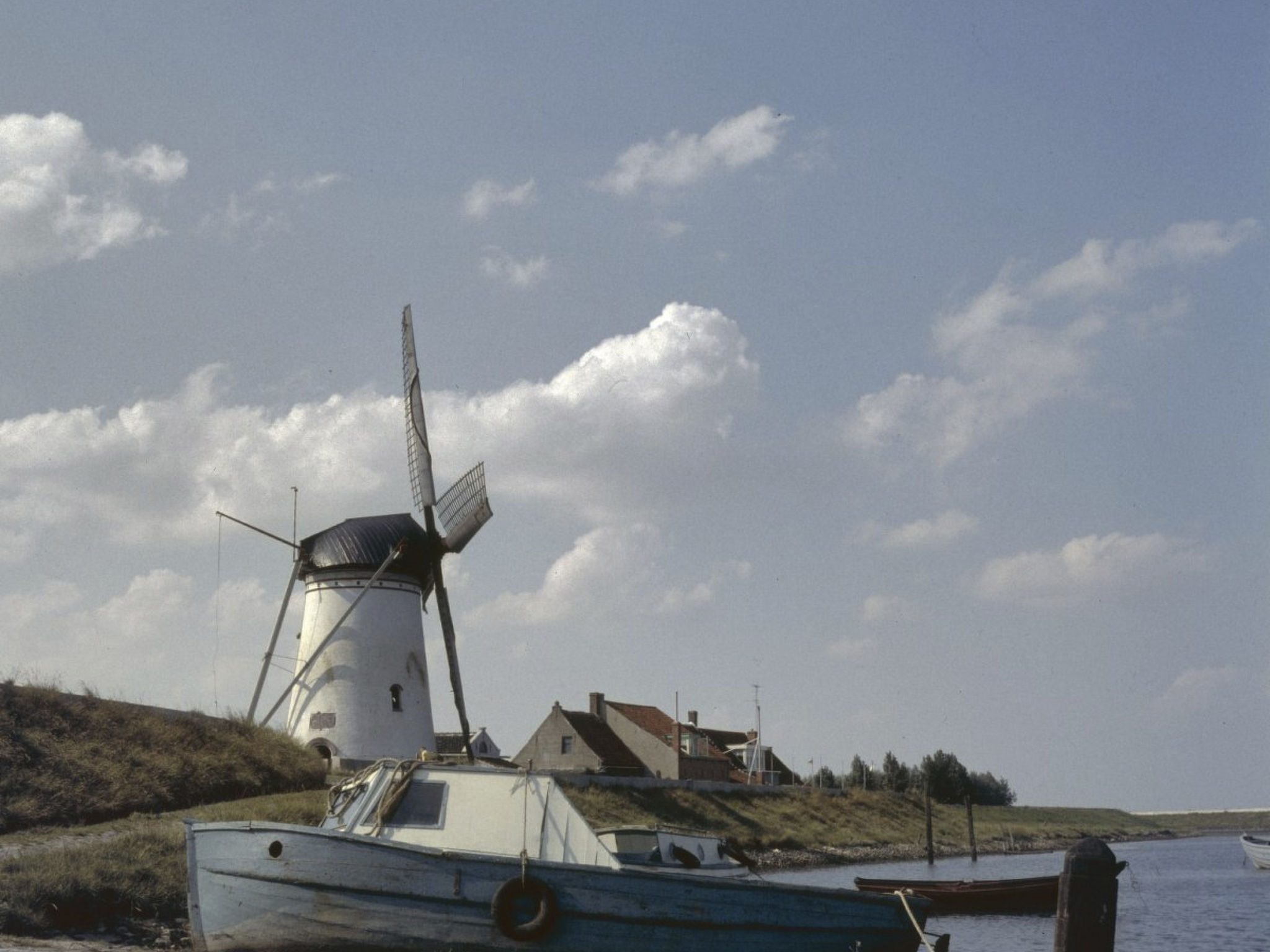 "Buurtweg213" mit Schwimmbad-Drinnen