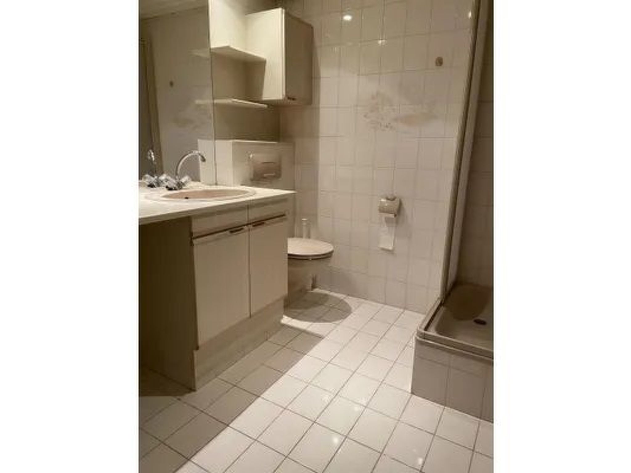 Wunderschön komplett modernisierter Bungalow.-Image-tags.info