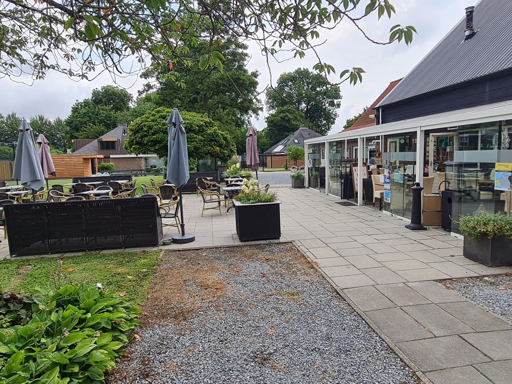 "Buurtweg 121"-Dedans