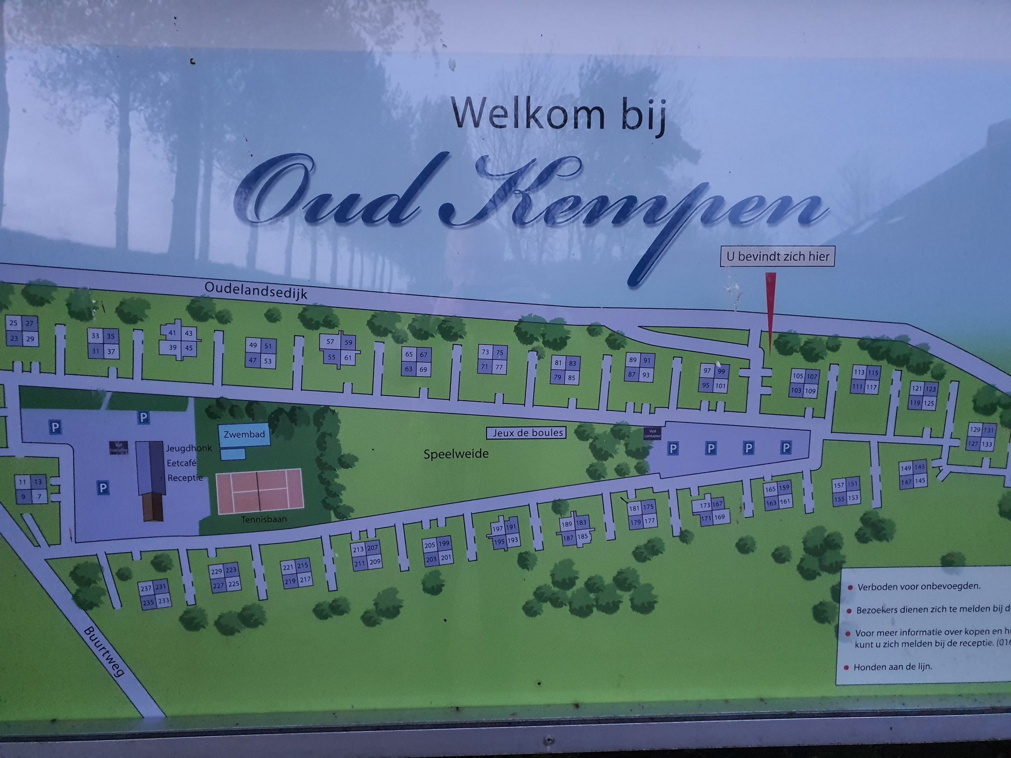 "Buurtweg 121"-Dedans