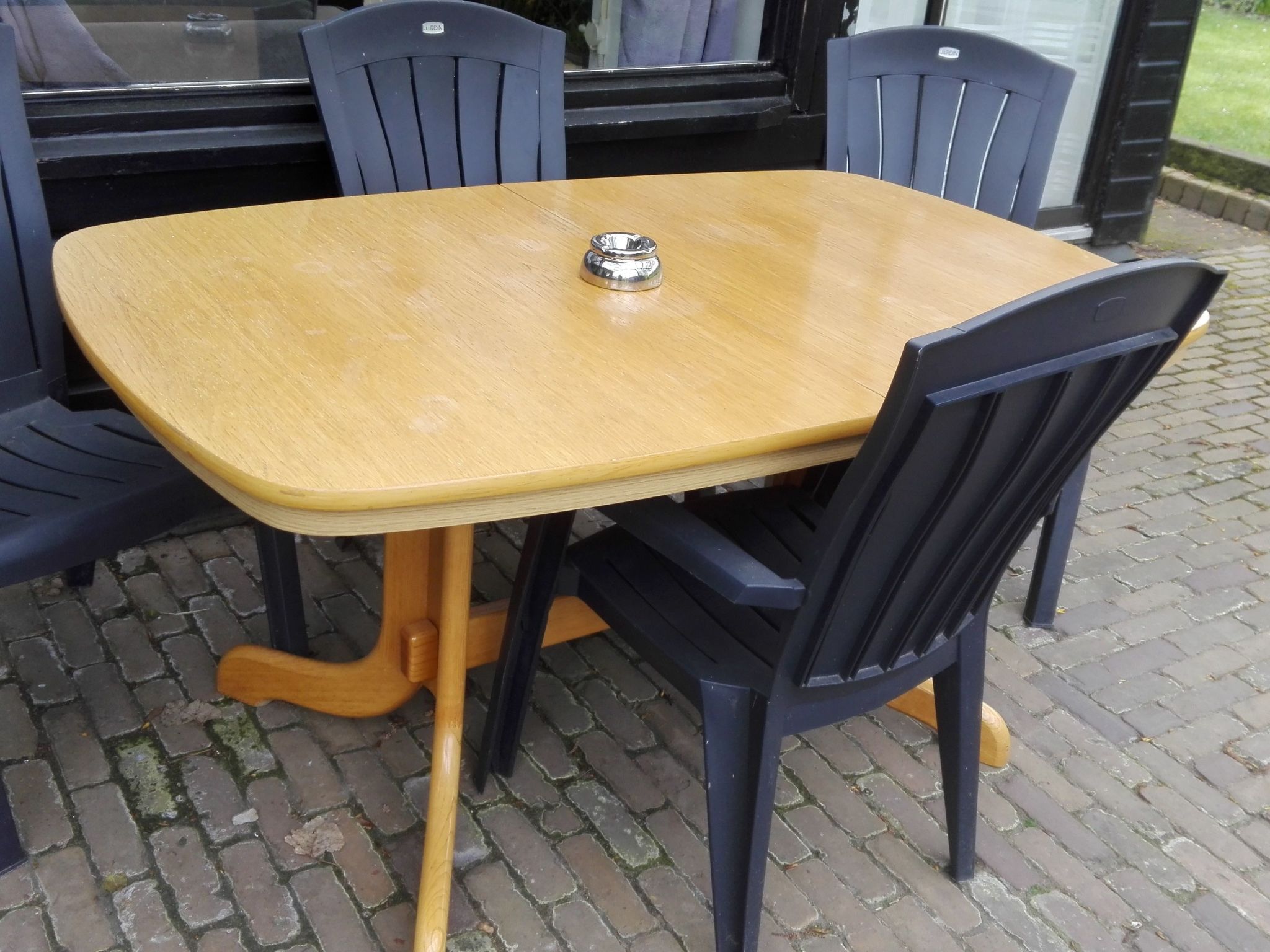 Mit privatem Garten und Grill-Binnen