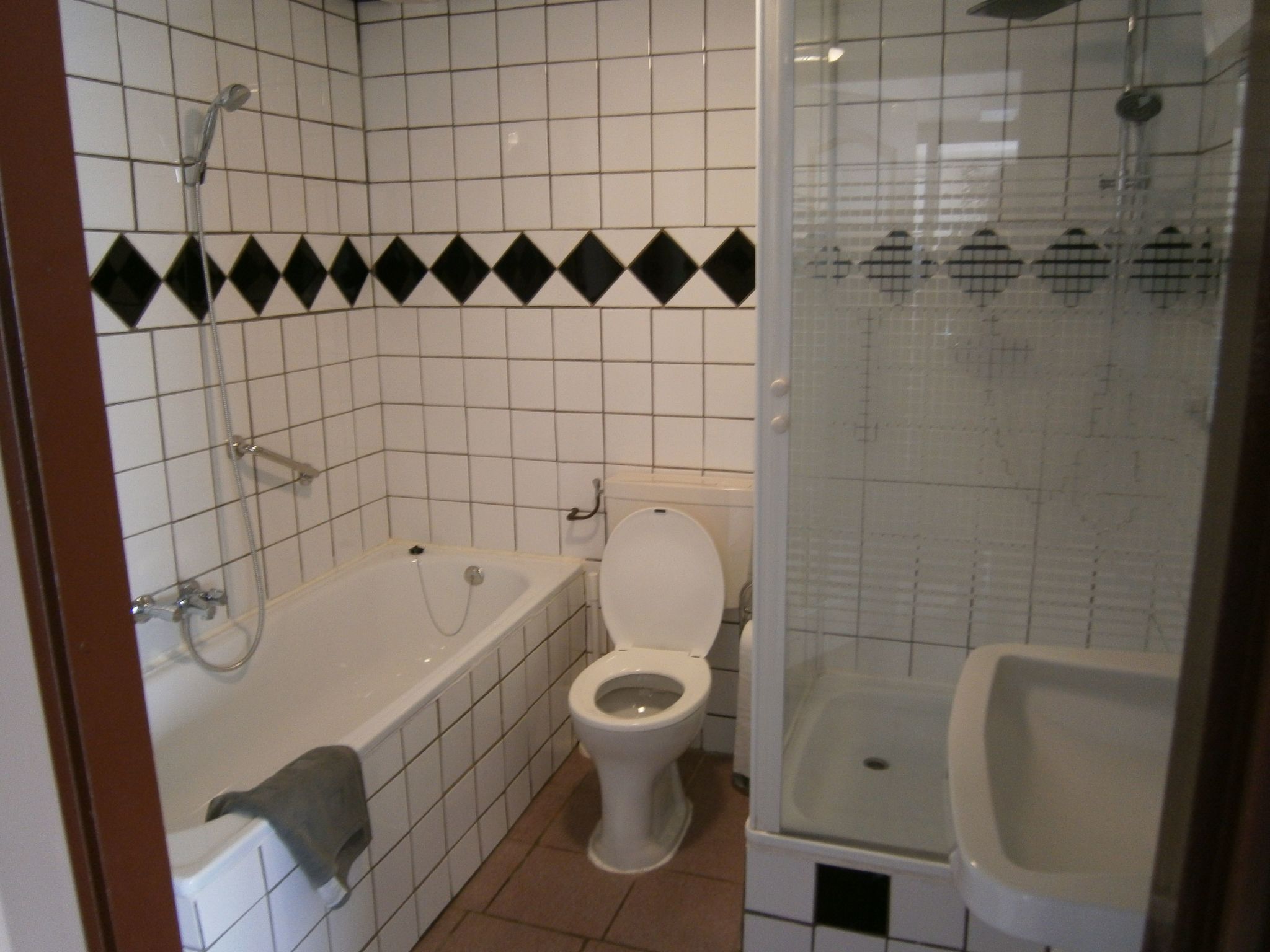 Doppelhaushälfte für sechs Personen in einem Ferienpark in der Nähe von Staveni-Dedans