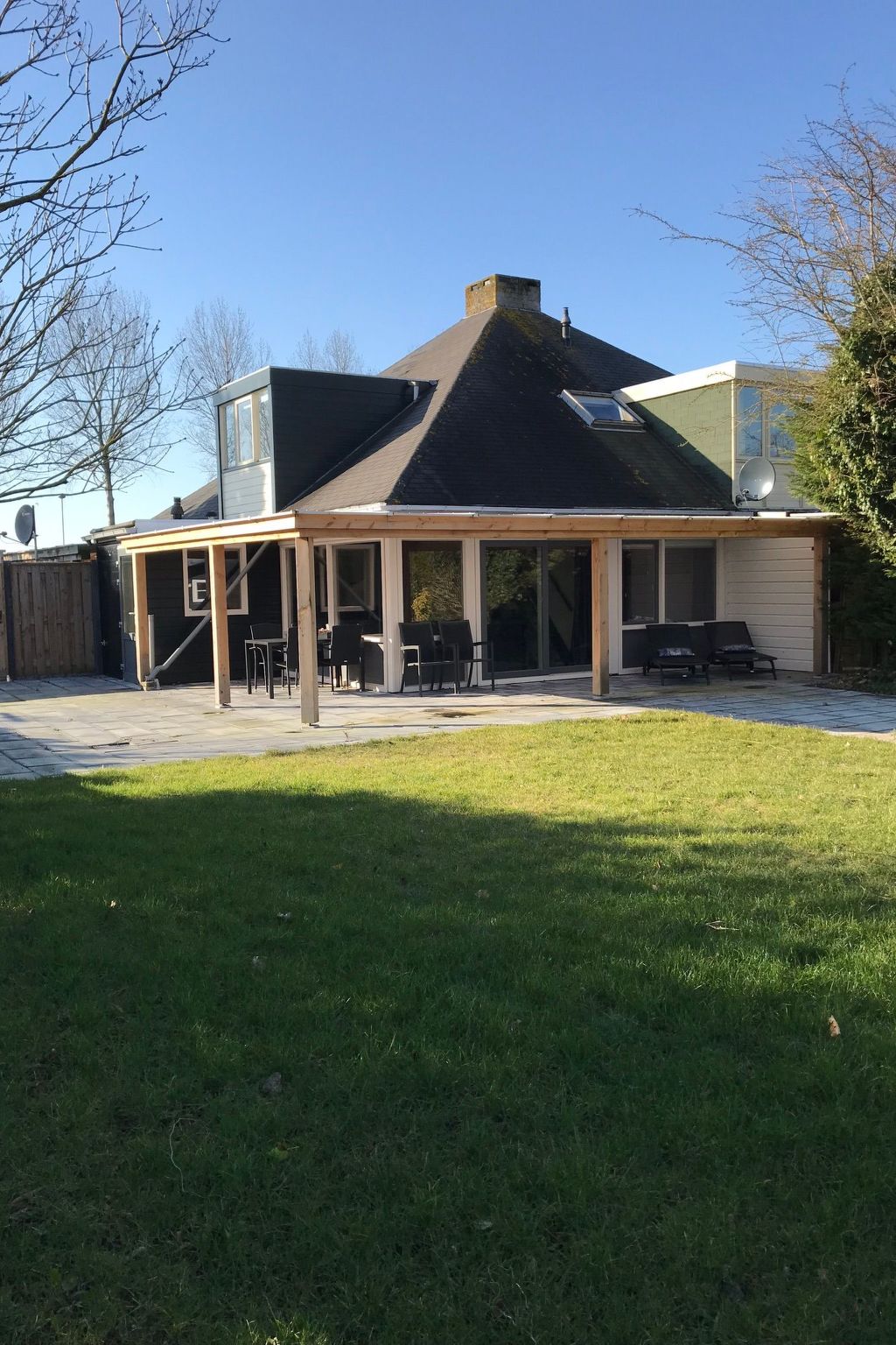 Ferienhaus mit umzäuntem Garten in Stavenisse (Nederland) und 1 Hund erlaubt