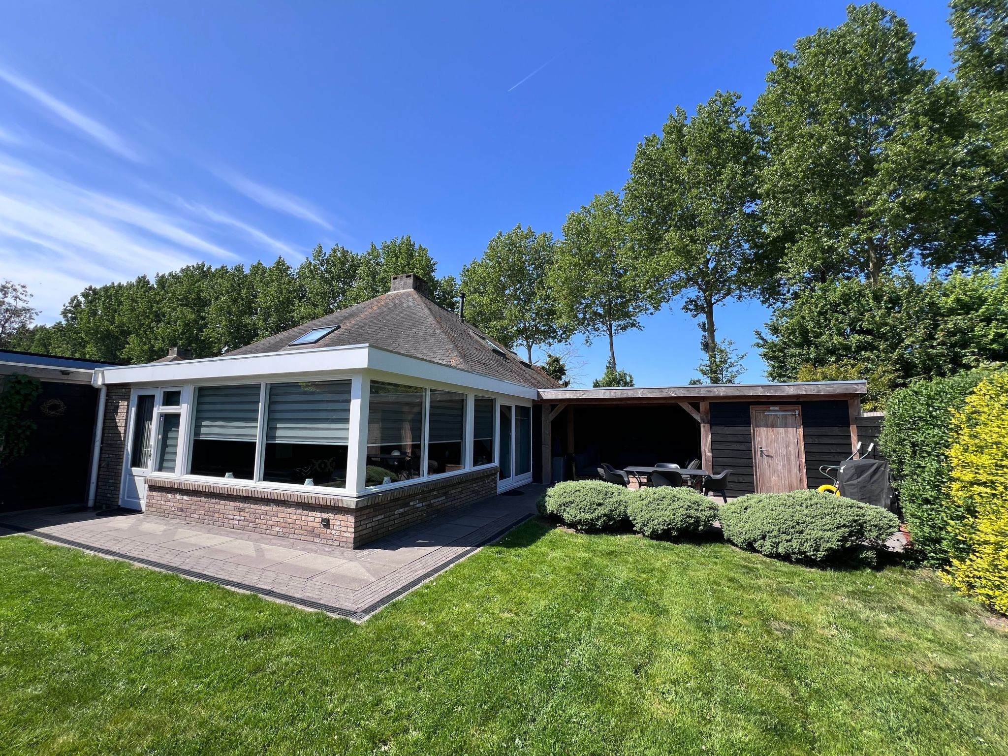 In Stavenisse mit gemütlicher Terrasse-Dedans