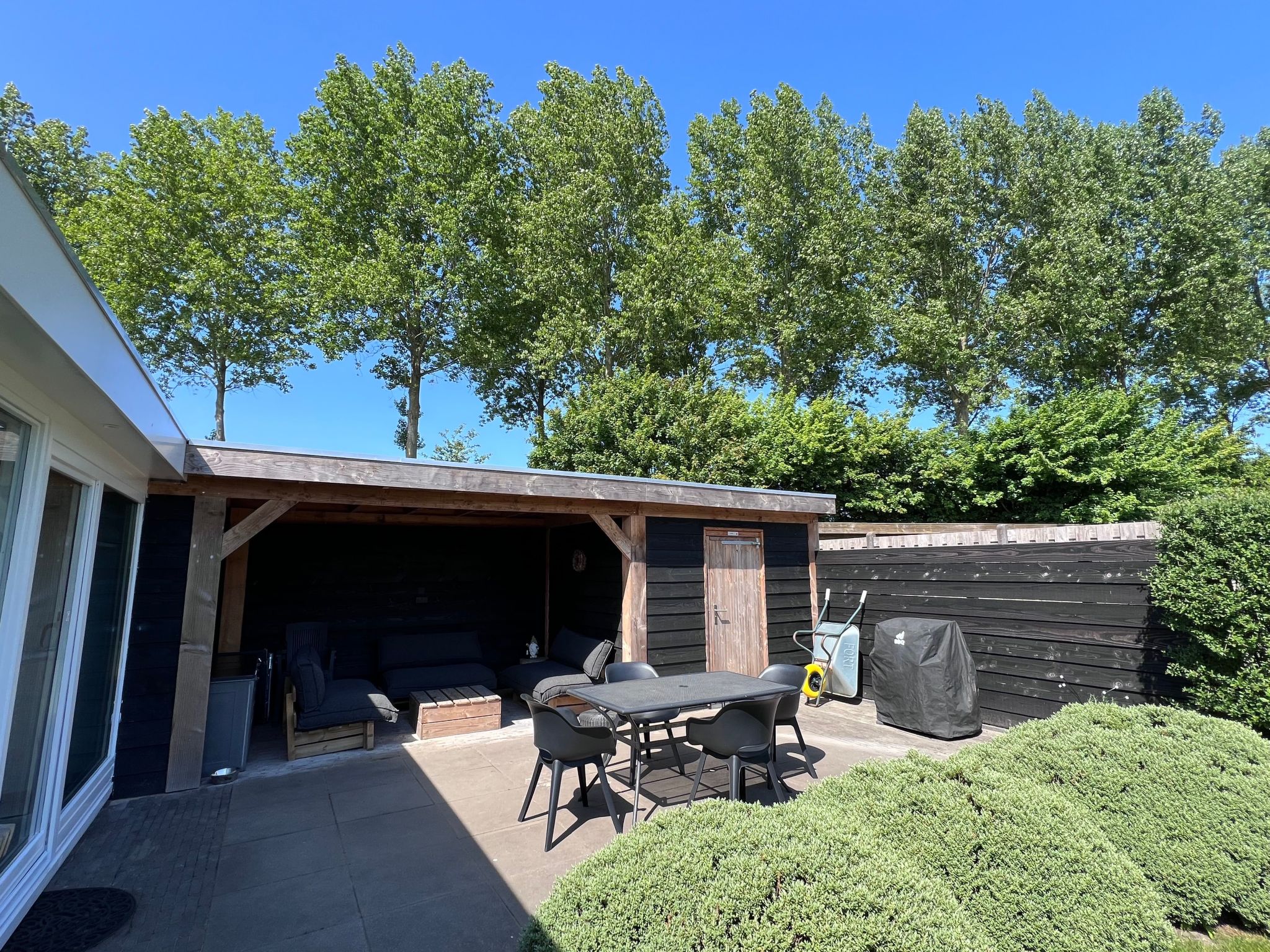 In Stavenisse mit gemütlicher Terrasse-Dedans