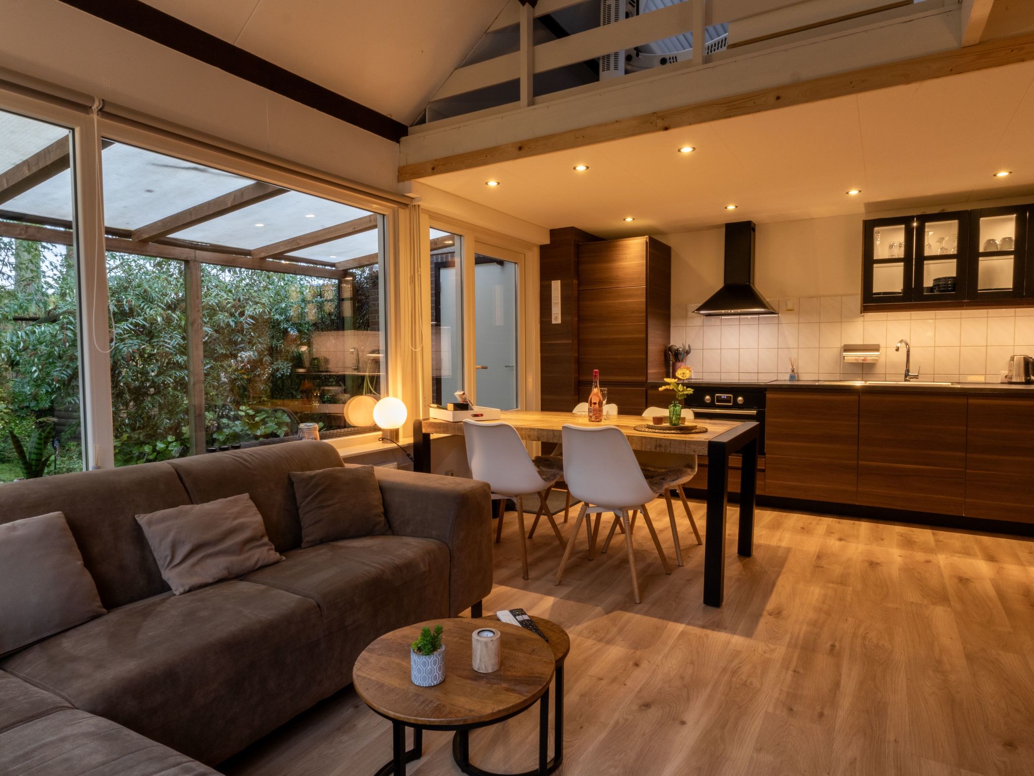 "Ferienhaus mit Jaccuzi"-Binnen