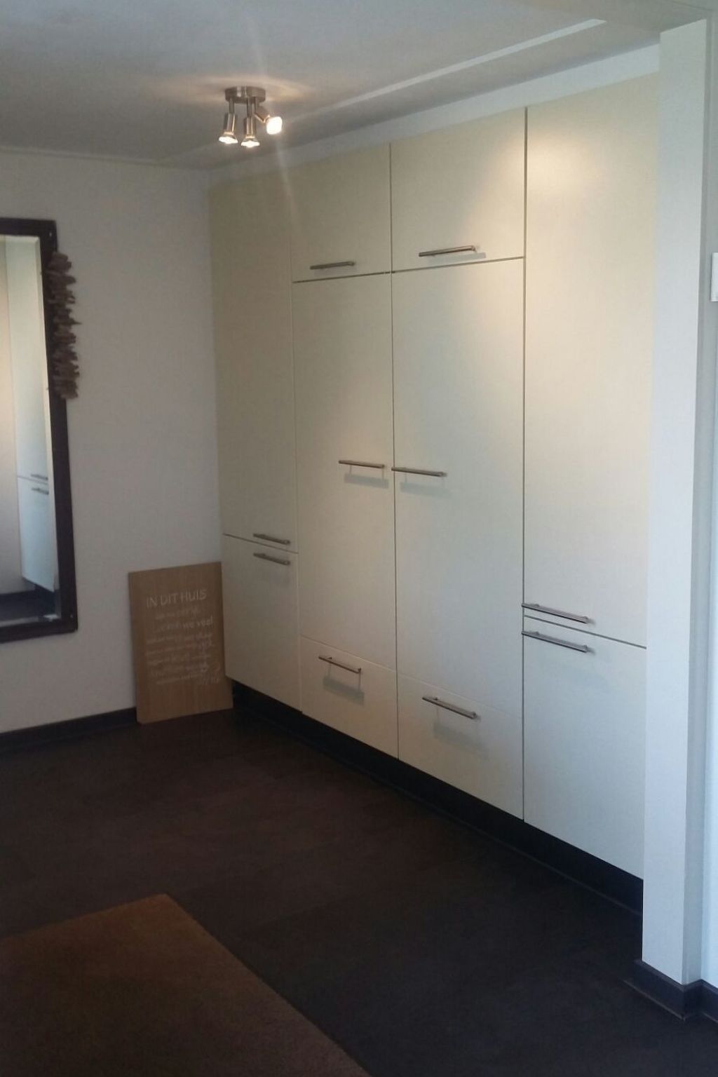 Mit Garten, Grill und Terrasse-Drinnen