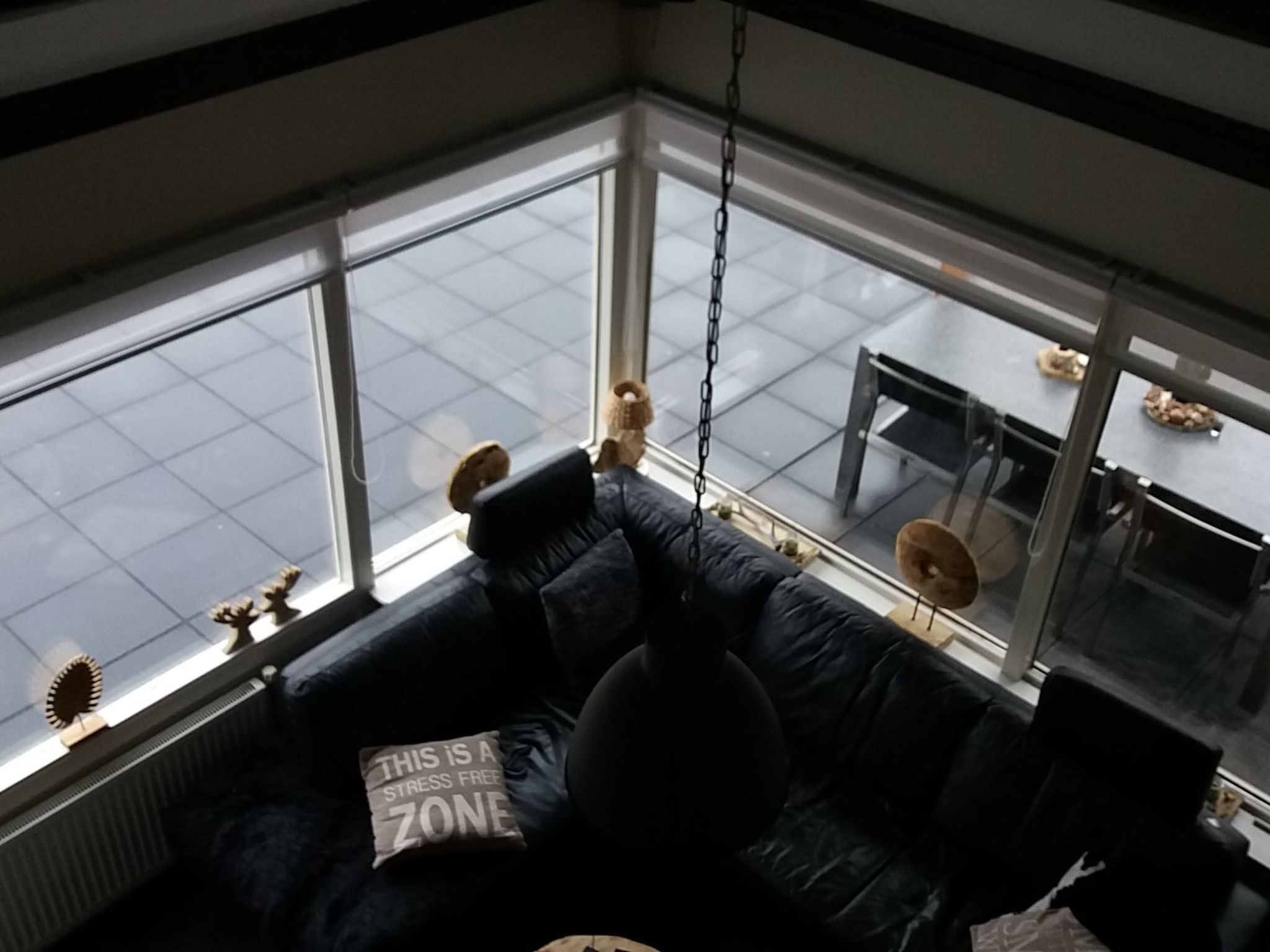 Mit Garten, Grill und Terrasse-Drinnen