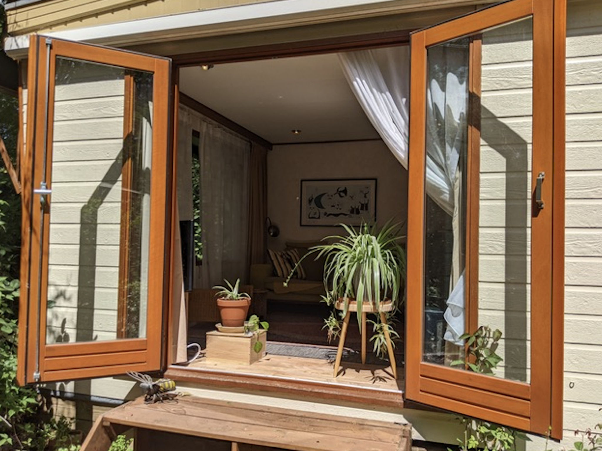 Sfeervolle 3 persoons chalet in de natuur op Chaletpark Kempenbos in Diessen.

Op zoek naar een ontspannen verblijf in het groen? Ontdek onze sfeervolle 3-persoons accommodatie, gelegen op het rustige..