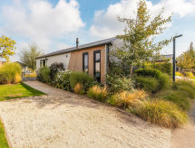 Vakantiepark Aan de Maas - Berkel 4: sfeervol vakantiehuis aan de waterkant - thumbnail 1