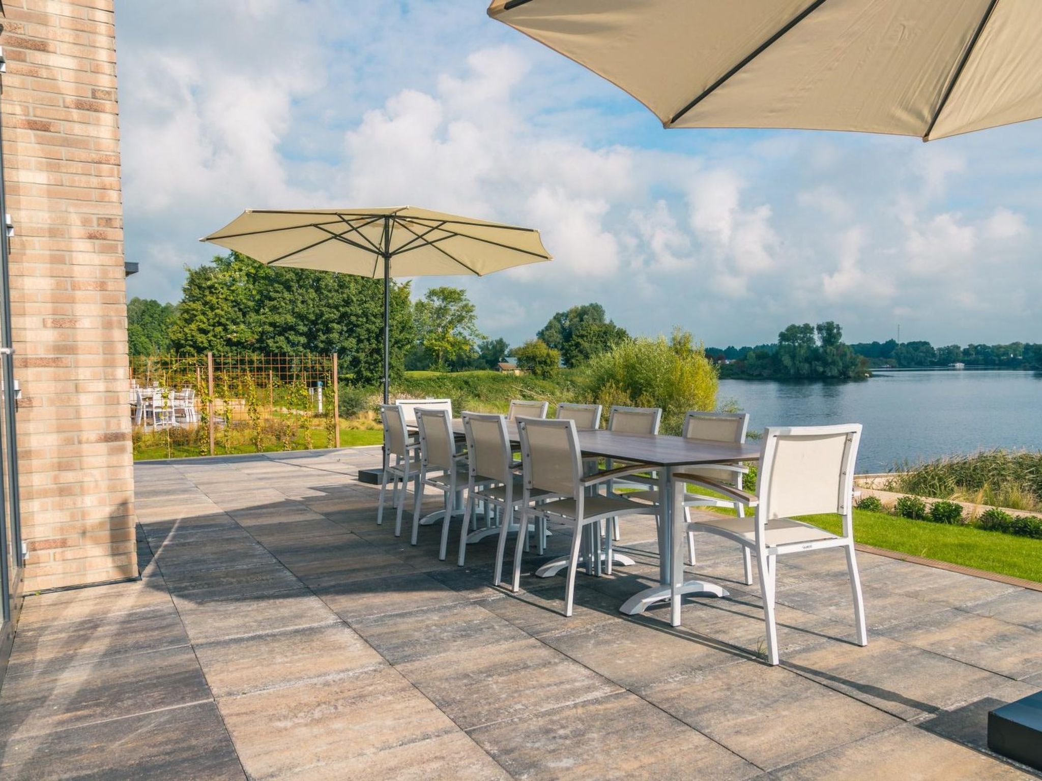 Aan de Maas - Maas Villa Waterzicht Sauna | 10p - Draußen