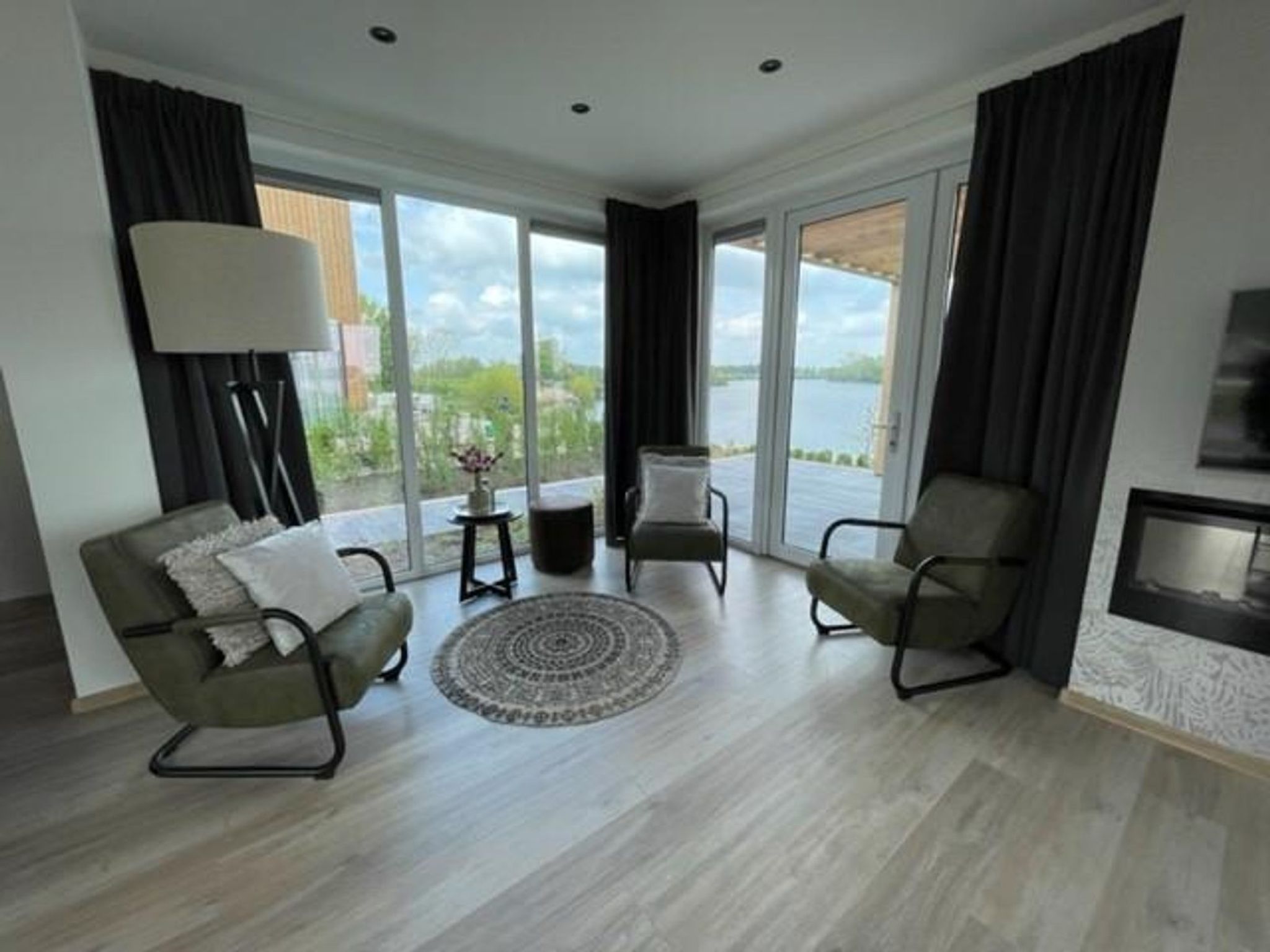 Aan de Maas - Maas Villa Waterzicht | 8p - Draußen