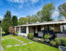 Vakantiepark Klein Vink - E11: Gezellig chalet in hartje Limburg - thumbnail 1