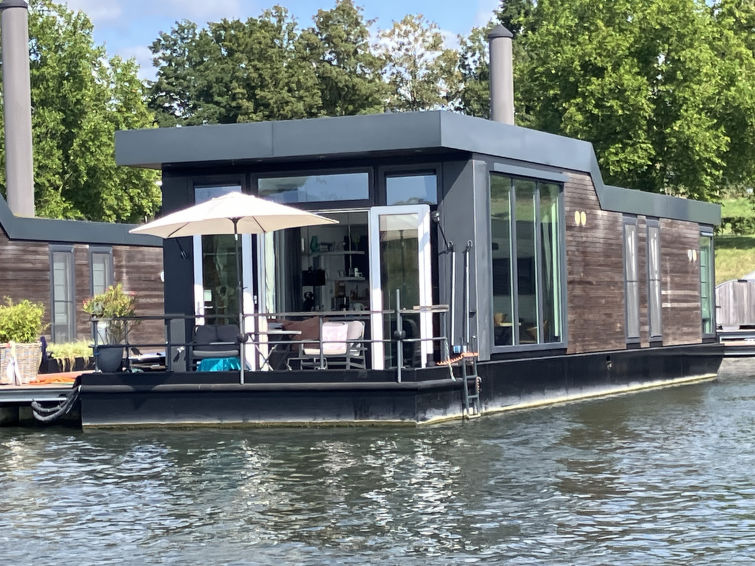 Maasterp - Woonboot 16 - Maaseik
