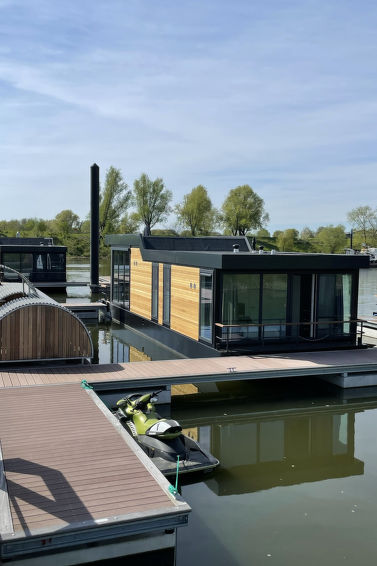 Maasterp - Woonboot 2 - Maaseik