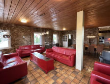 Luxe groepsbungalow met sauna op golfresort in Zuid-Limburg voor 10 personen - thumbnail 4