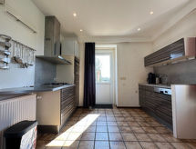 Geschakelde familiebungalow aan golfbaan in Zuid-Limburg voor 7 personen - thumbnail 4