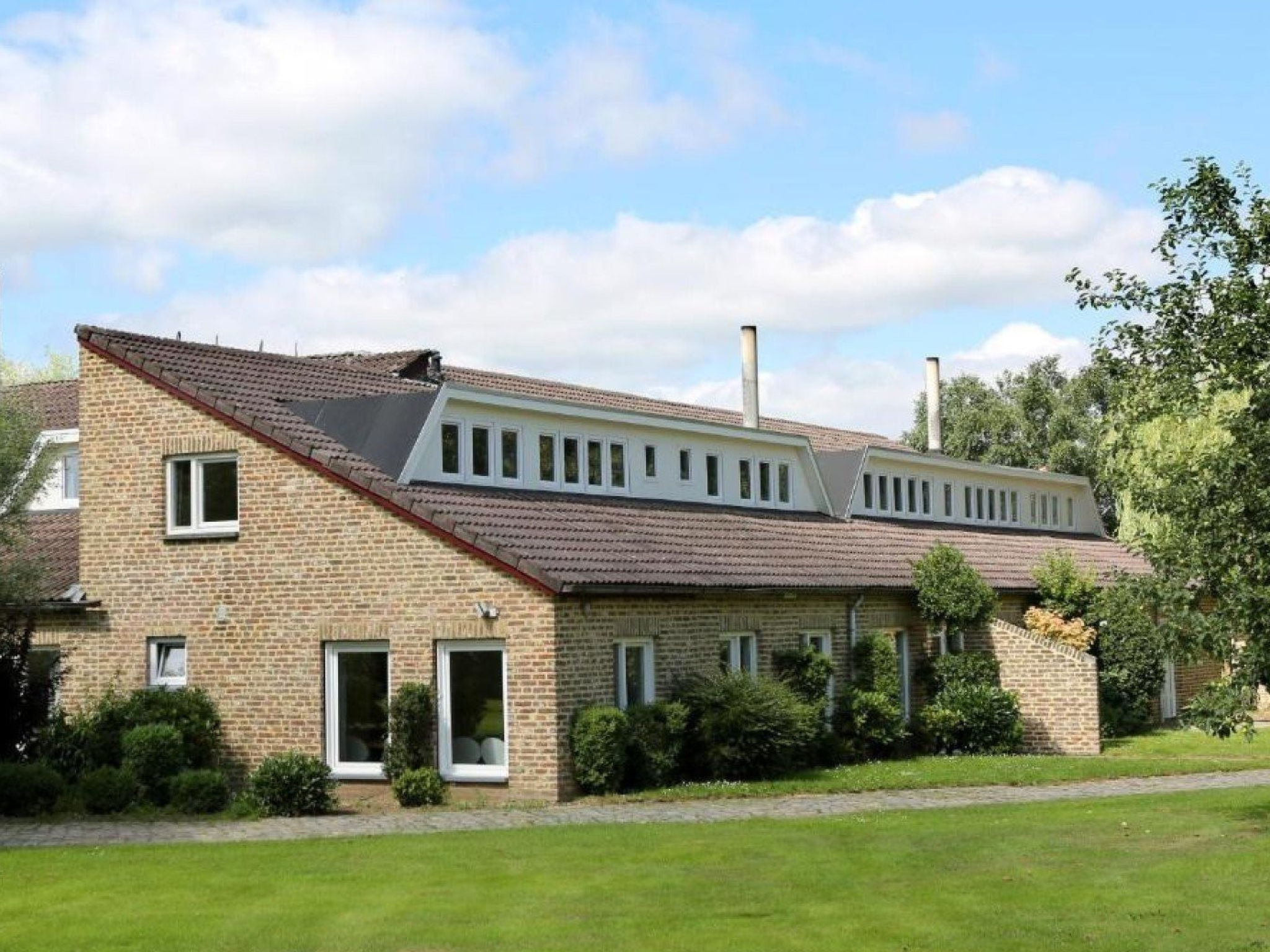 15-Personen-Reihenferienhaus

Die 15-Personen-Reihenbungalow im Bungalowpark Landsrade ist die ideale Gruppenunterkunft für größere Familien, Freundesgruppen oder Vereine, die gemeinsam die Ruhe un..